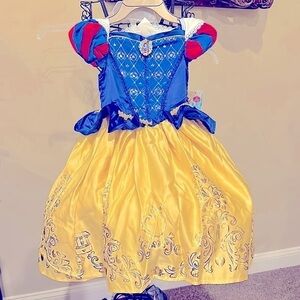 Snow White costume girls size medium 8-10 dress up Disney halloween costume